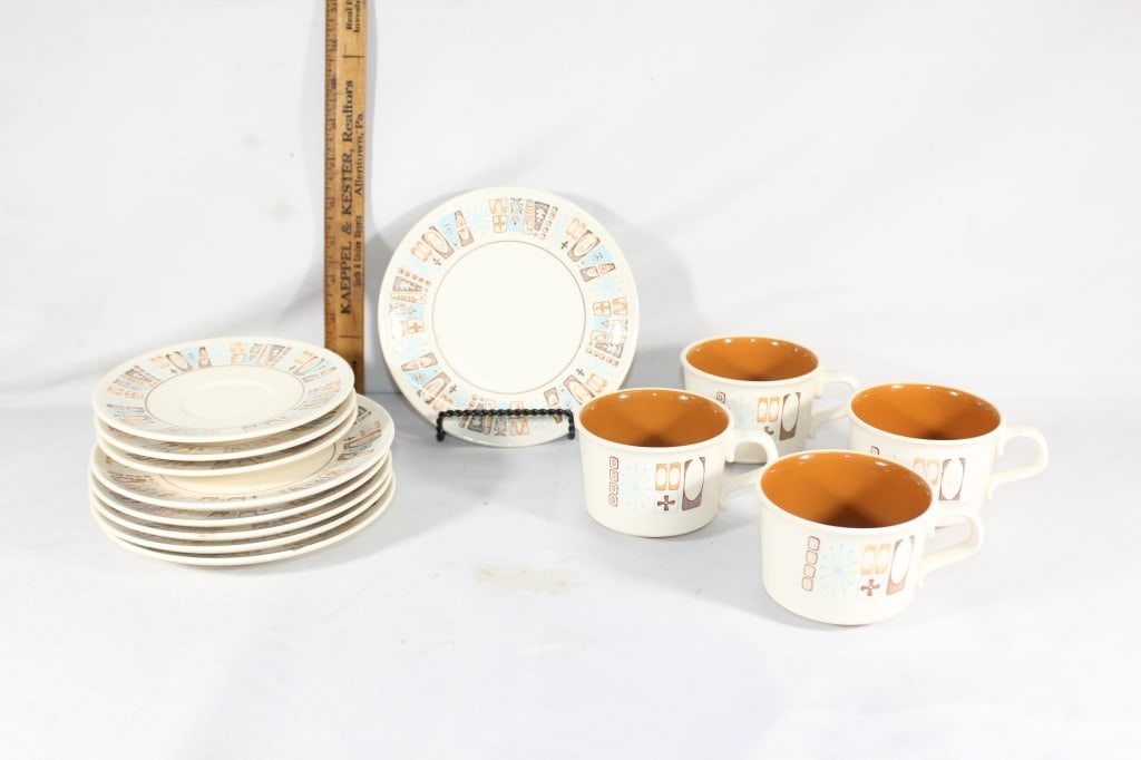 Large lot of Atomicware Taylorstone Moderne dishes (1 of 5)