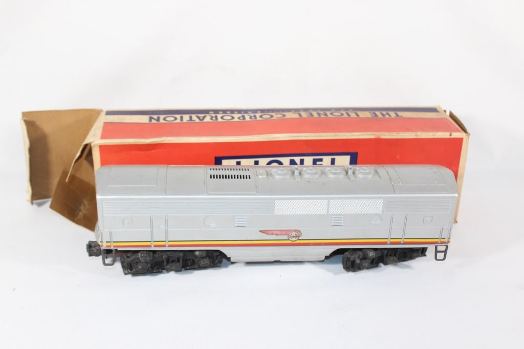 Lionel Trains No. 2243C Santa Fe "B" Unit w/box (1 of 3)
