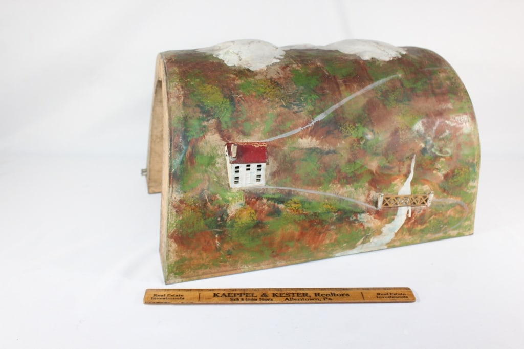 1940s Lionel Train Tin Toy Train Tunnel: Good overall as pictured