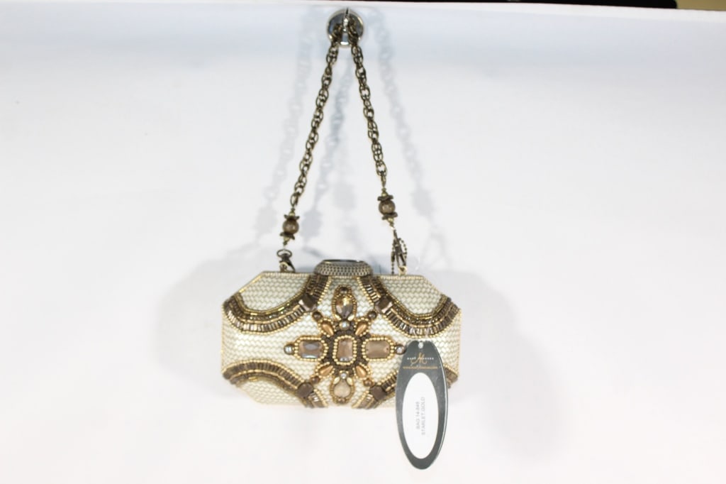 New Mary Frances Starlet Handbag w/dust jacket: Good overall as pictured