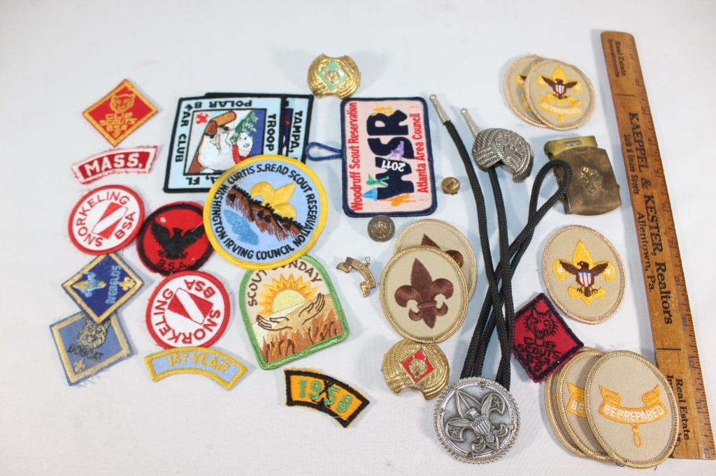 Large lot of VTG Boy Scout patches etc (1 of 3)
