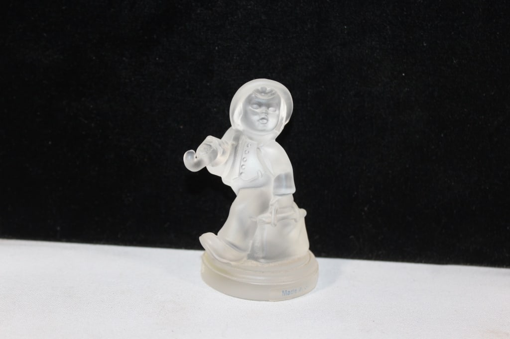 Goebel Crystal Collection Merry Wanderer: good overall as pictured