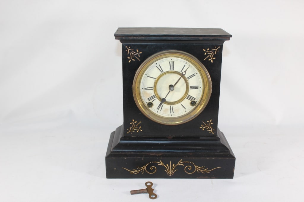 Ansonia Clock Company Mantle Clock works w/key (1 of 5)