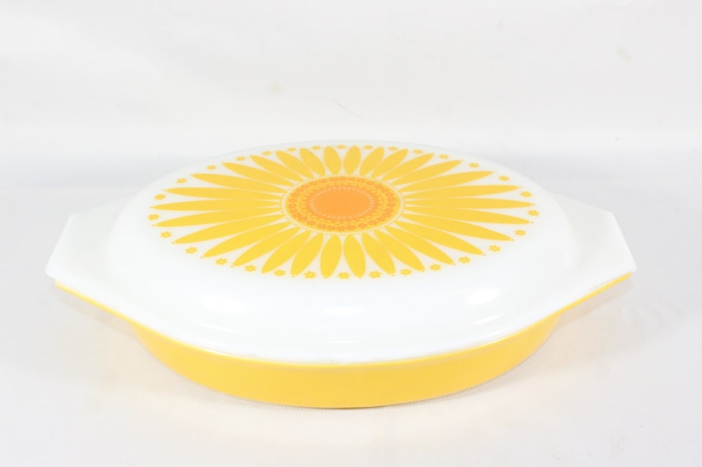 Pyrex Sunflower 1.5 Quart Divided Casserole Dish (1 of 3)