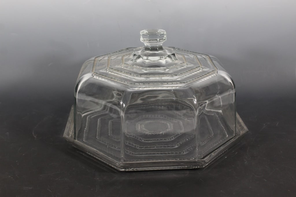 Octagonal and Ribbed Glass Cake Cover (1 of 4)