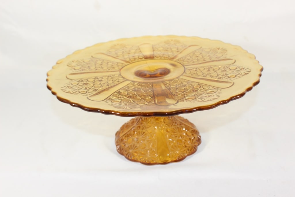 Vtg Dasiy & Button Amber Scalloped Edge Cake Stand (1 of 4)