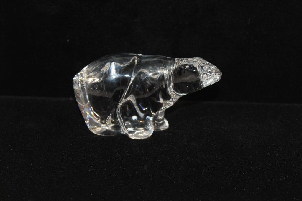 Hadeland Crystal Polar Bear Figurine (1 of 5)