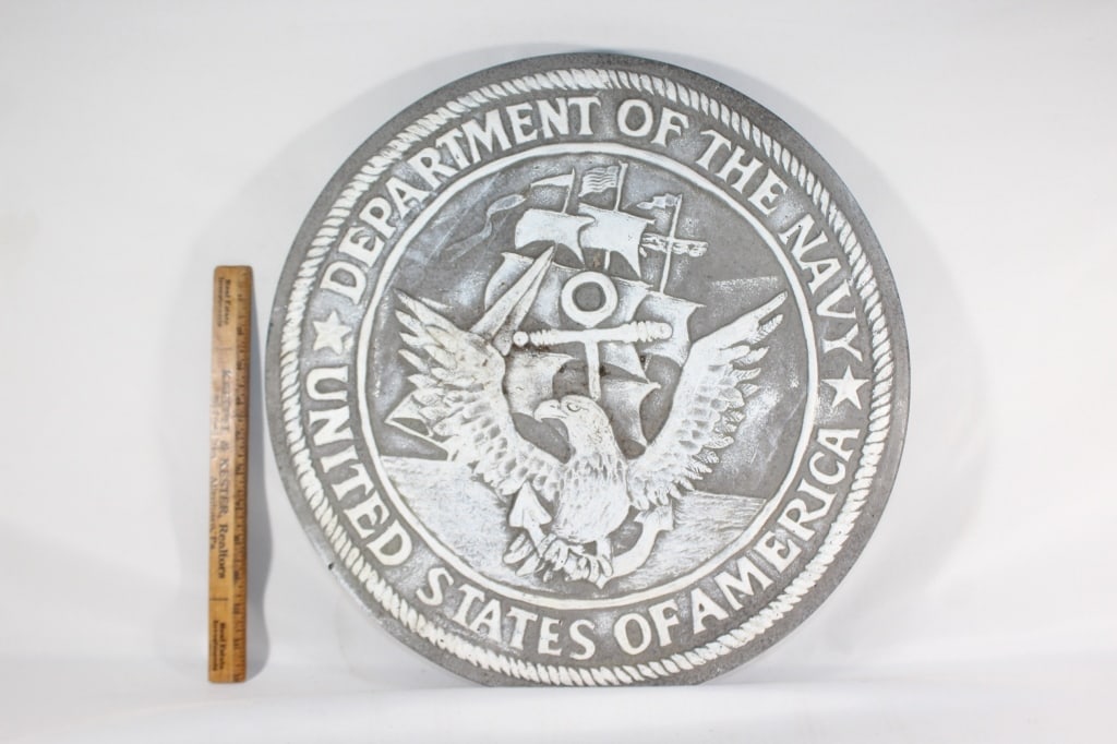 Concrete Department of the Navy garden step: Good overall as pictured