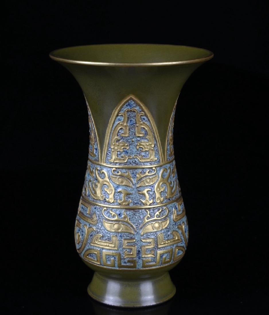 A TEA-COLOR GLAZED VASE (1 of 4)