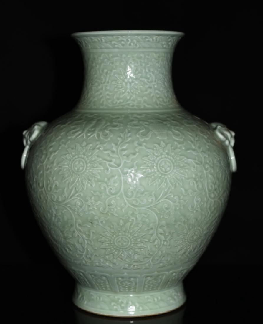 A CELADON VASE WITH LION HANDLES (1 of 9)