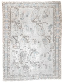 Fine Vintage Turkish Sivas Rug 6'3" x 8'5" (1.91 x 2.57 M)