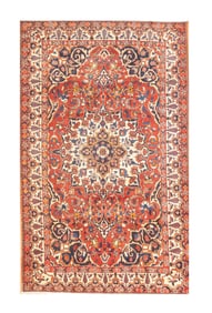 Fine Vintage Persian Qashqai  Rug 5'5" x 8'9" (1.65 x 2.67 M)