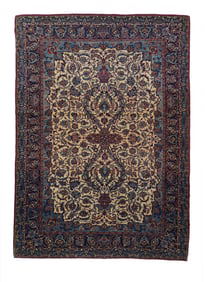 Antique Persian Isfahan Rug 4'10'' x 6'8'' (1.47 x 2.03 M)