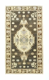 Vintage Turkish Rug 3'3' x 5'9" (0.99 x 1.75 M)