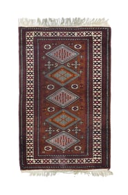Vintage Rug 3'2" x 4'10" (0.97 x 1.47 M)