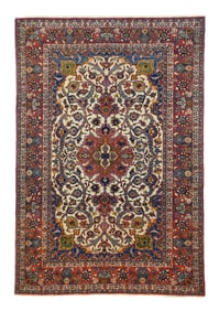Extremely Fine Persian Isfahan Rug 4'10" x 7'2" (1.47 x 2.18 M)