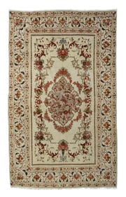 Vintage Persian Tehran Rug 3'4" x 5'6" (1.02 x 1.68 M)