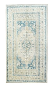 Vintage Turkish Rug 5' x 9'3" (1.52 x 2.82 M)