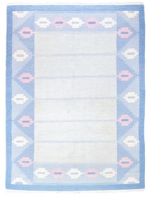 Fine Vintage Swedish Kilim Rug 5'8" x 7'7" (1.73 x 2.31 M)