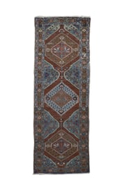 Antique Persian Bakhshayesh Rug 2'9" x 9'3" (0.84 x 2.82 M)