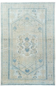 Vintage Persian Hamadan Rug 4'2" x 6'4" (1.27 x 1.93 M)