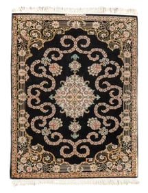 Antique Persian Isfahan Rug 5'3" x 6'10 (1.60 x 2.08 M)