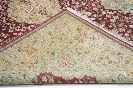 Persian Tabriz Rug 9'9" x 13'10" (2.97 x 4.22 M)