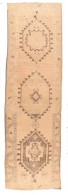 Turkish Rug 4' x 13'3" (1.22 x 4.04 M)