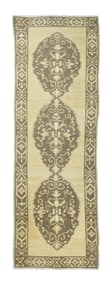 Turkish Rug 2'9" x 8'7" (0.84 x 2.62 M)