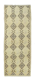 Turkish Rug 2'8" x 7' (0.81 x 2.13 M)