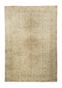 Vintage Shriaz Rug 7' x 10'1" (2.13 x 3.07 M)