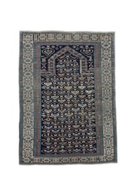 Antique Shirvan Rug 3'3" x 4'6" (0.99 x 1.37 M)