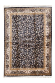 Persian Design Rug 5'1" x 7'7" (1.55 x 2.31 M)