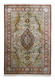 Silk Persian Qum Rug 6'6" x 9'10" ( 1.98 x 3.00 M)