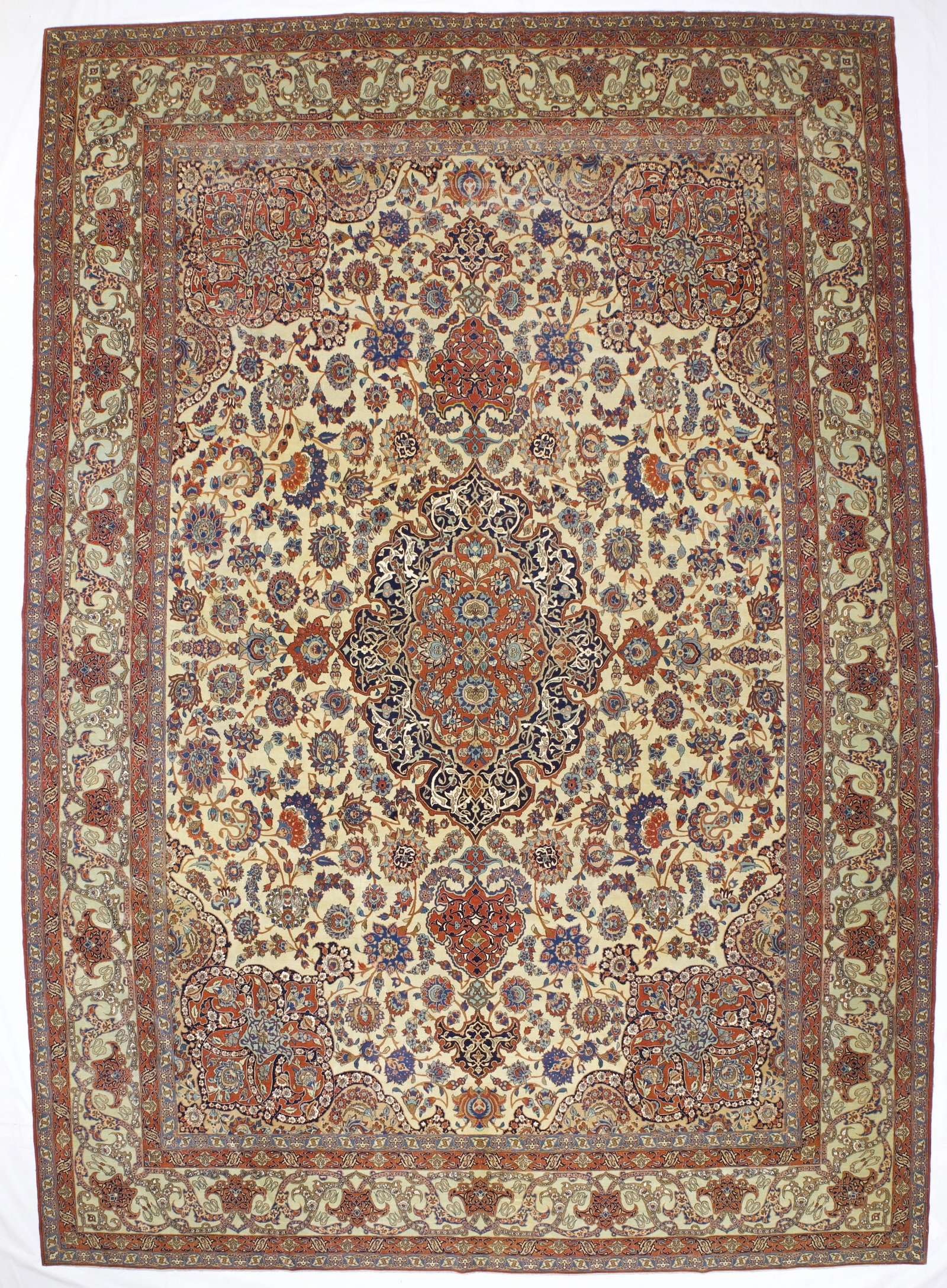 Antique Isfahan Rug 10' x 15'2" (3.05 x 4.62 M) (1 of 5)