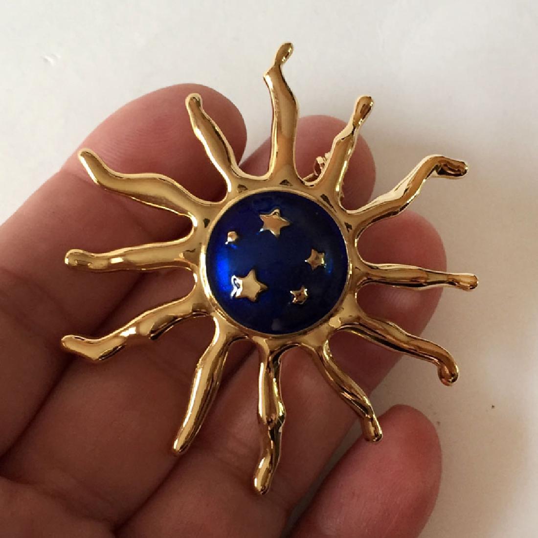 Gold plated SUN WITH STARS shaped brooch with blue (1 of 3)