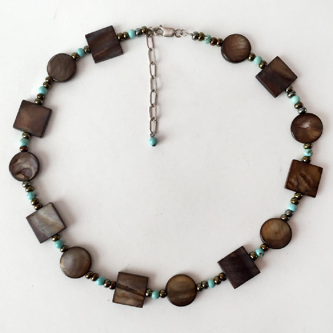 Mother of pearl (MOP) square and round flat, turquoise (1 of 4)