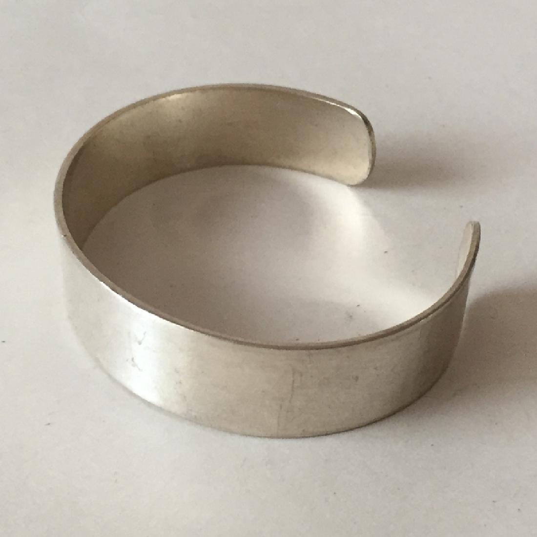 HAN: Sterling silver plain bangle bracelet, signed (1 of 4)