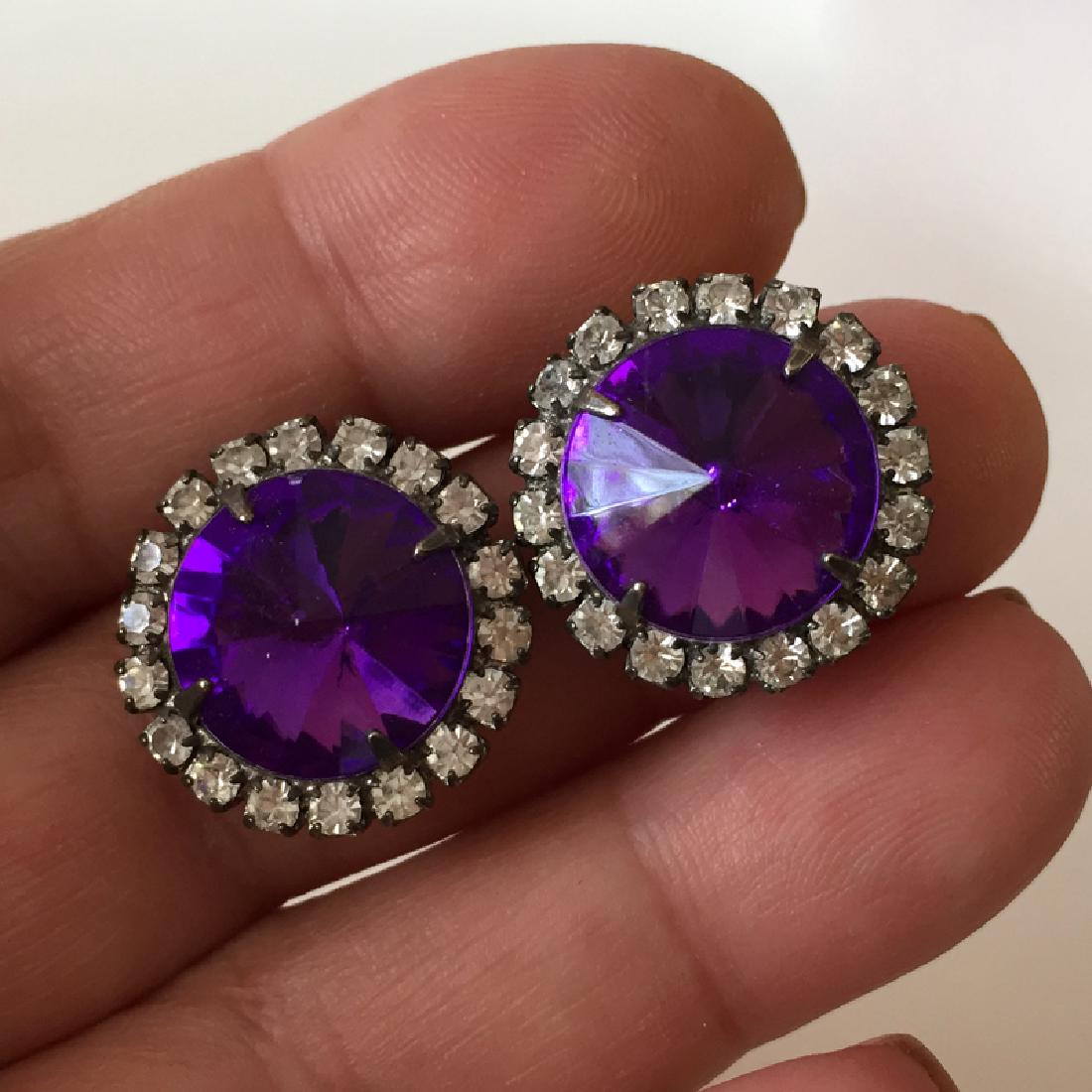 Vintage silver tone round ear clips with prongs set (1 of 3)