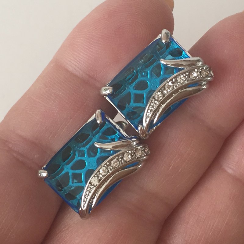 Stainless steel Swiss blue topaz color crystal (1 of 4)