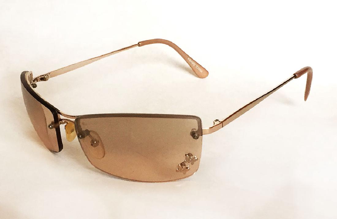 Sunglasses for women Champaigne color with butterfly (1 of 4)