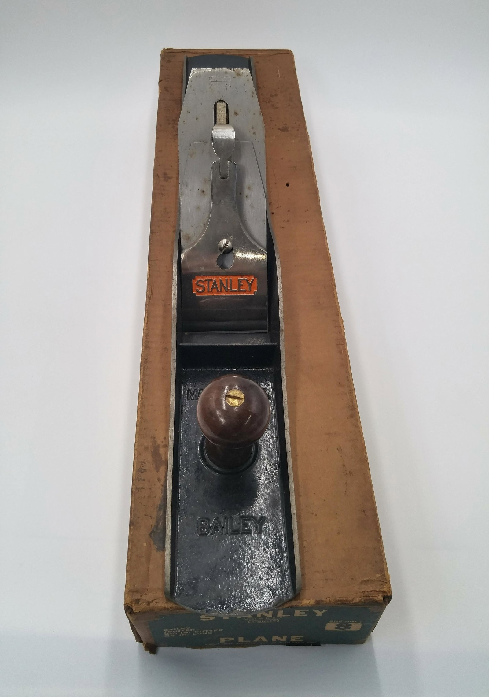 Vintage Stanley Bailey Jointer #8 Plane.: In excellent condition, with the original box.
