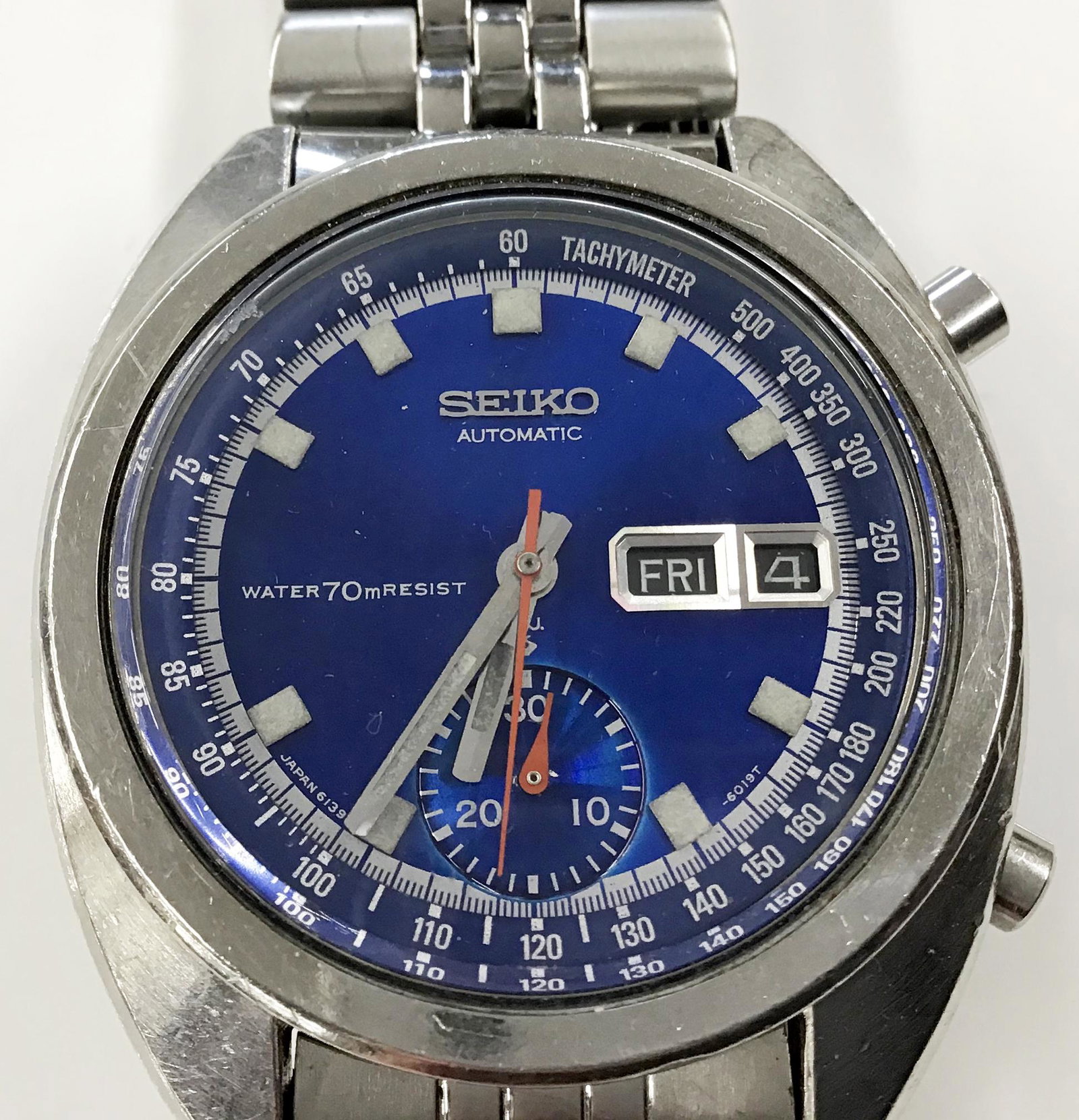 Seiko 6139-6007 Automatic Men's Watch.: It Ticks. Watch Measures 38mm in Diameter.