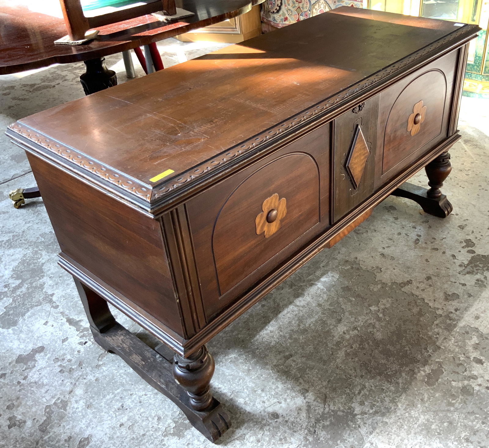 Lane Cedar Chest On Legs