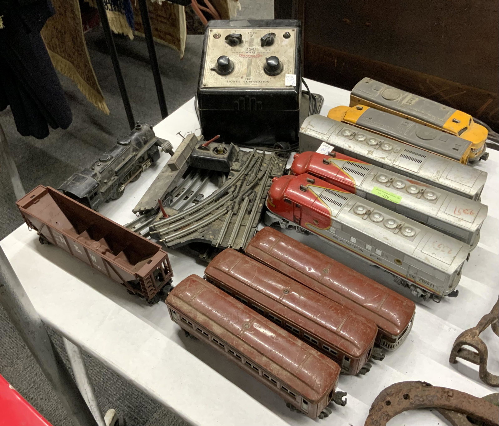 Lionel Train Lot of Observation Cars.: Includes: Pullman 2442, 2443, 2 Lionel Engines 233-20, Lionel Diesel Electric Unit Car, 2 Lionel 2023 Union Pacific Engines, Lionel M+W 9111 Loader/Carriage, Relay Tracks, Lionel 2034 Engine and a Lio
