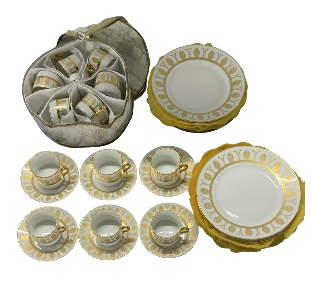 Richard Ginori China Set w/ Gold Design.: Made in Italy. Includes 12 dinner plates, 12 teacups, and 6 saucers. Nice condition, with no cracks or chips noted. Third-Party Shipping or Personal Pickup Required.