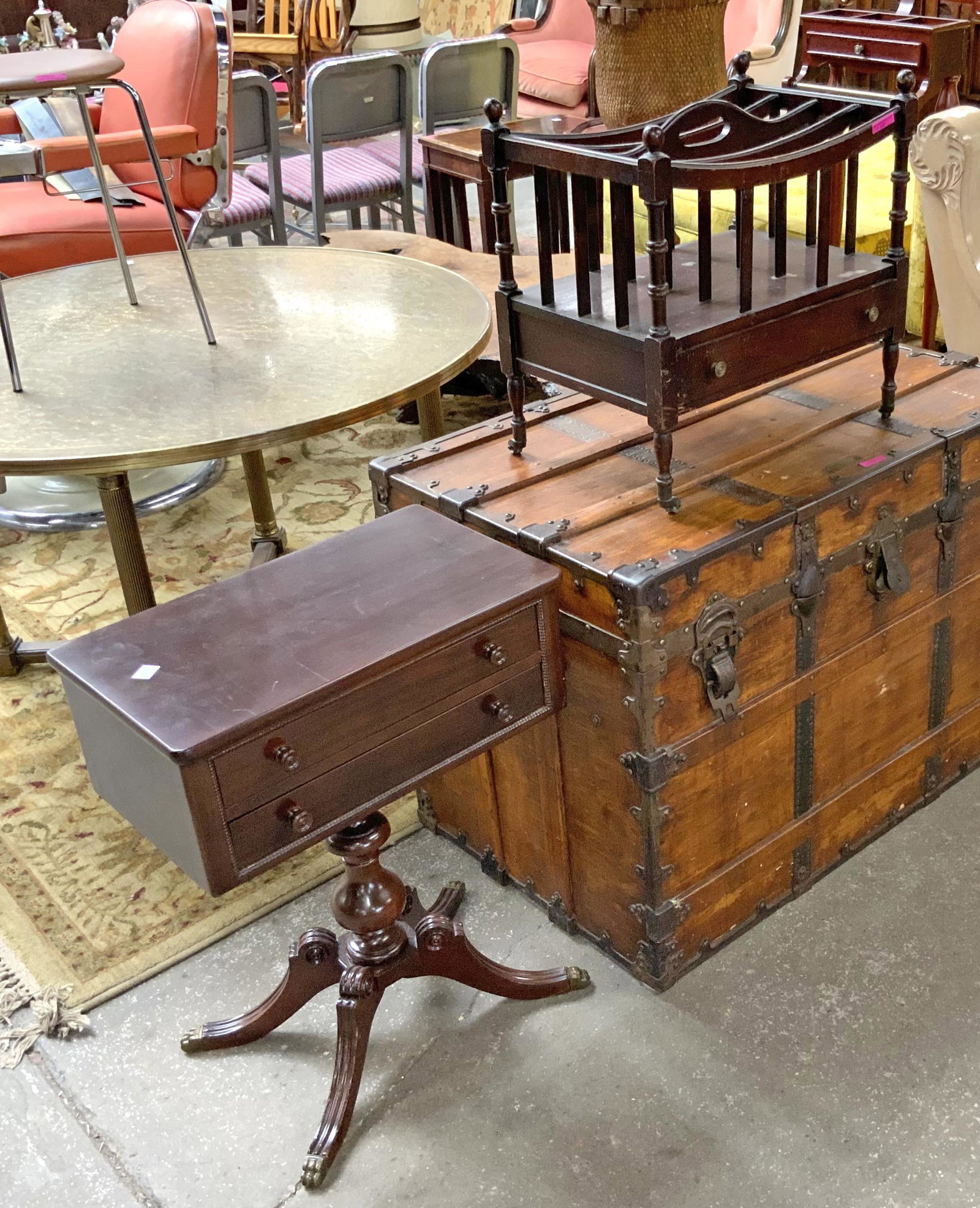 Lot: Magazine Rack & Sewing Table.: Third-Party Freight Shipping or Personal Pickup Required