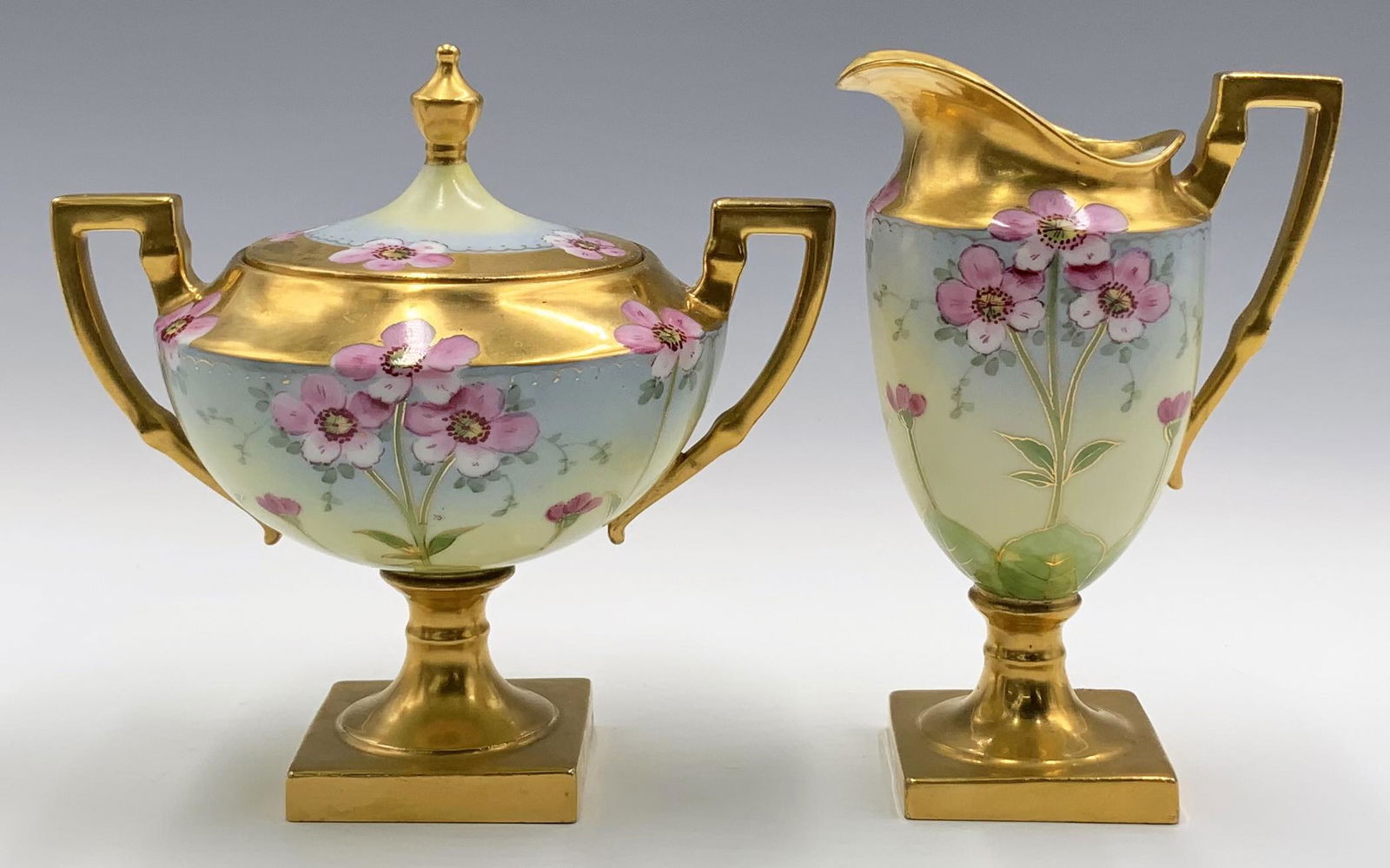Limoges Creamer & Sugar Bowl Set w/ Gold Gilt. (1 of 3)