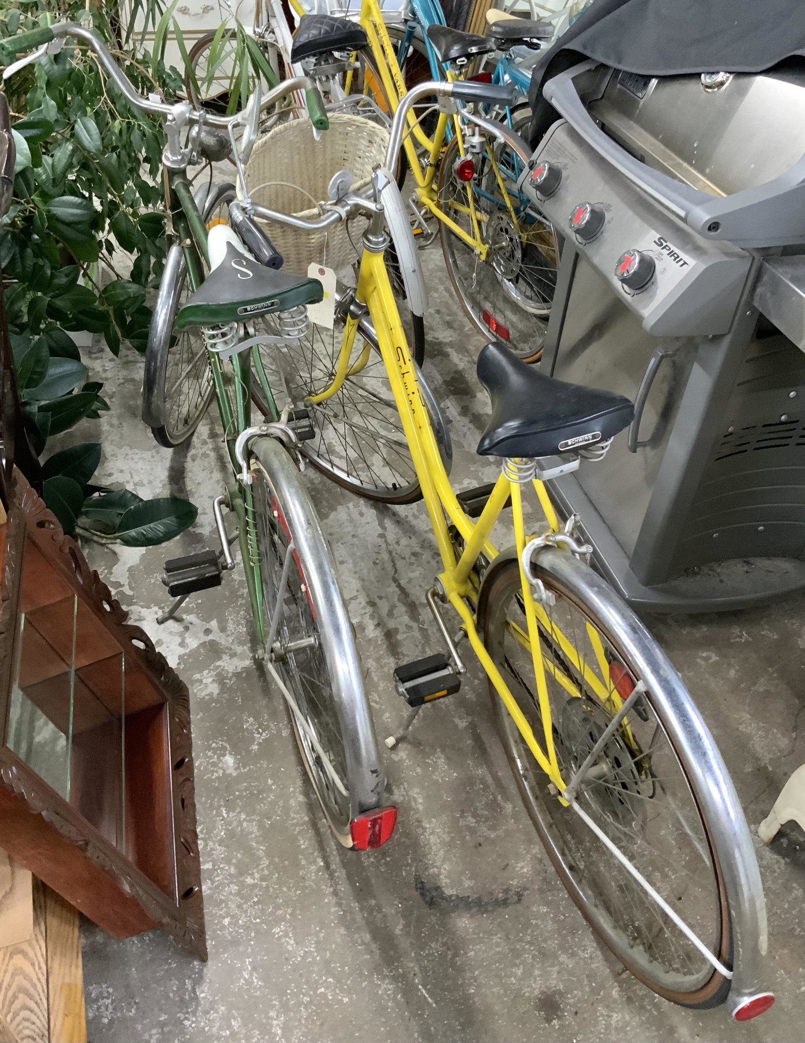 Lot of 2 Schwinn Bikes. (1 of 1)