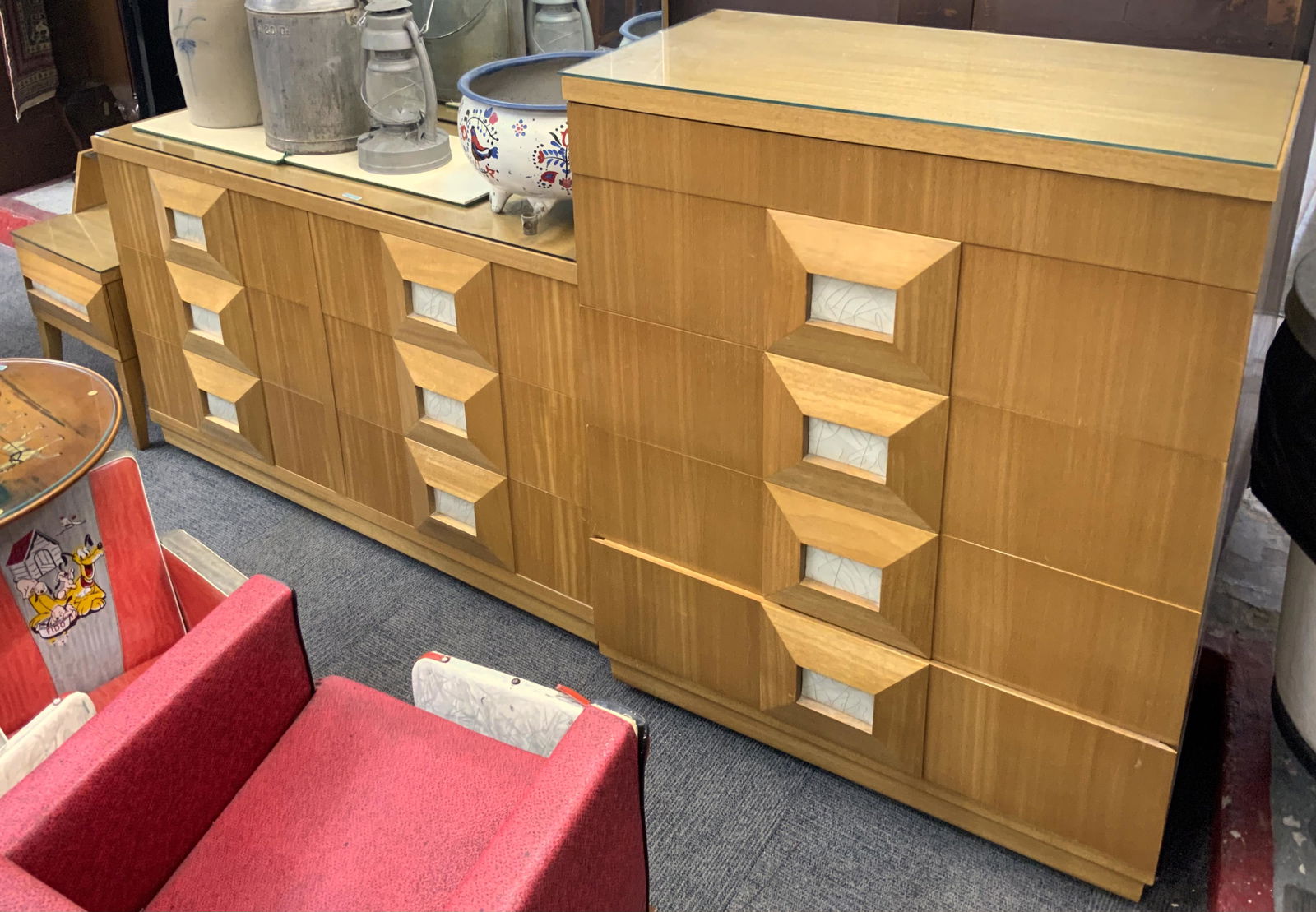 Light Wood Mid-Century 3 Pc. Bedroom Set. (1 of 2)